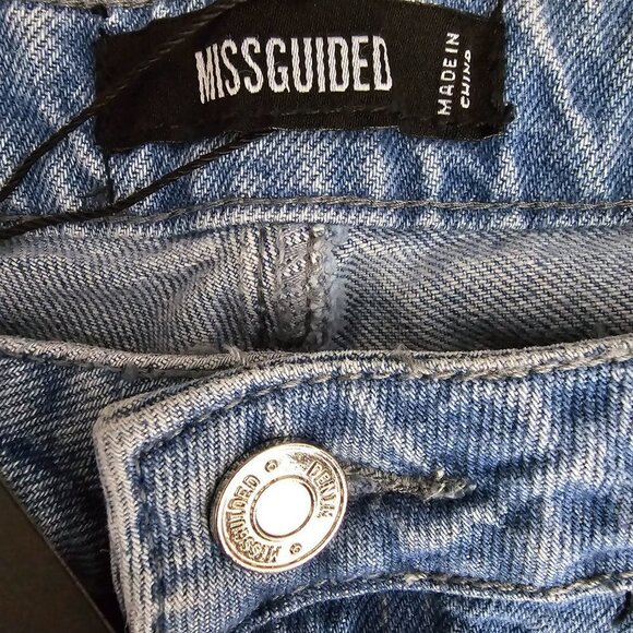 MISSGUIDED High Waisted Rip Straight Raw Hem Jeans - Picture 3 of 11
